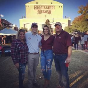 Meet your Posher, Riley